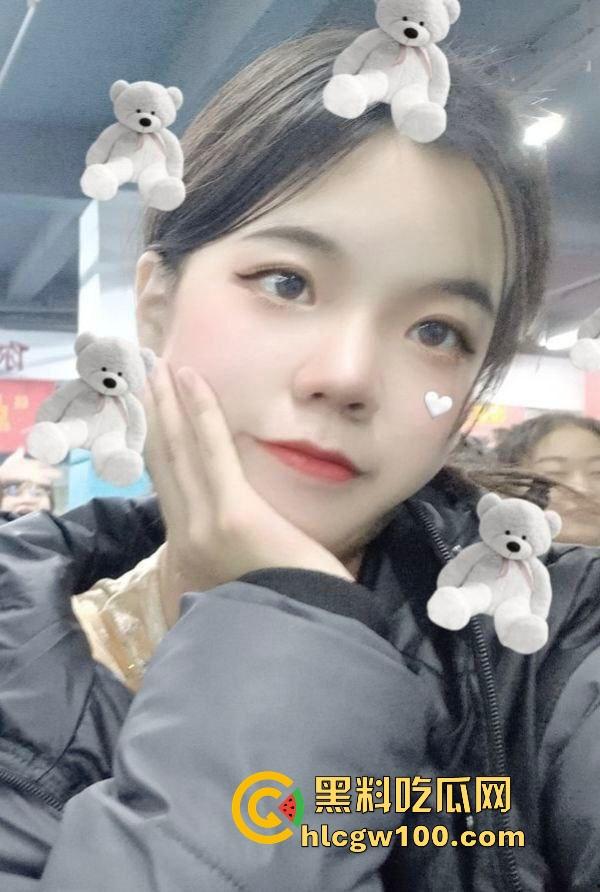 沧州大学生【胡莹】被玩成母狗,开房一秒都忍不了直接求插,外表清纯内心骚浪,被SM调教得乖到不行!