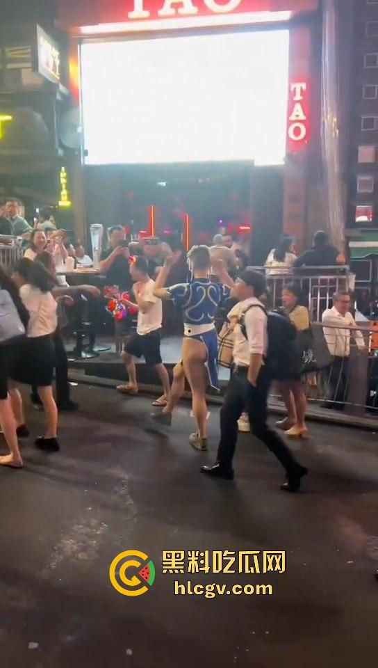 香港兰桂坊万圣节骚翻全场!骚逼骚鸡骚男齐聚,堪称老外的炮窝!