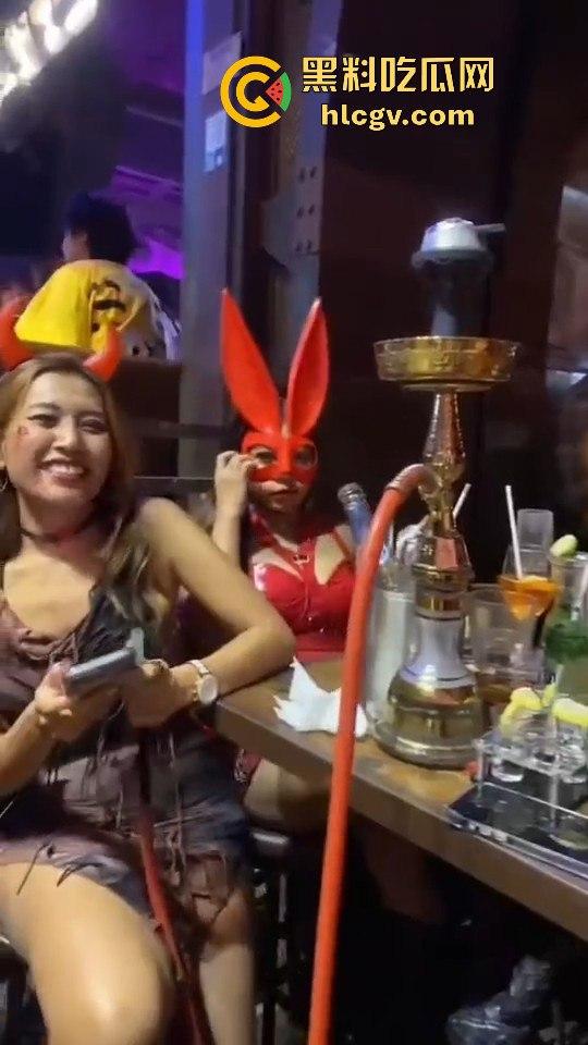 香港兰桂坊万圣节骚翻全场!骚逼骚鸡骚男齐聚,堪称老外的炮窝!