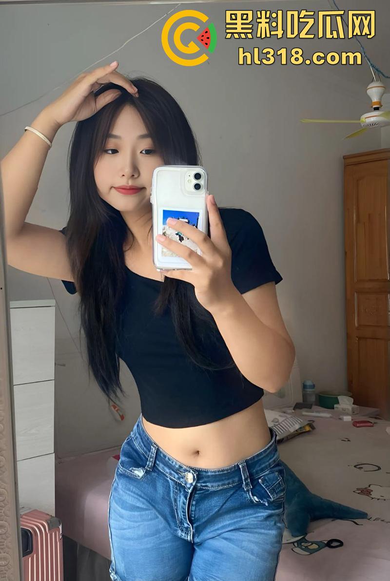 重庆台球厅女助教【梁欣欣】，高颜值完美身材尤物，被社会小伙调教成性奴母狗，还带去给兄弟一起操！