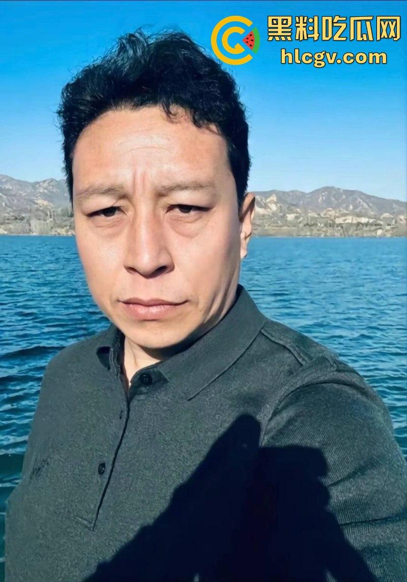 河北石家庄三百万网红闻神父子 塌房搬家跑路 闻子涵女友曝光其始乱终弃 闻神闻子涵评论区已沦陷 ！