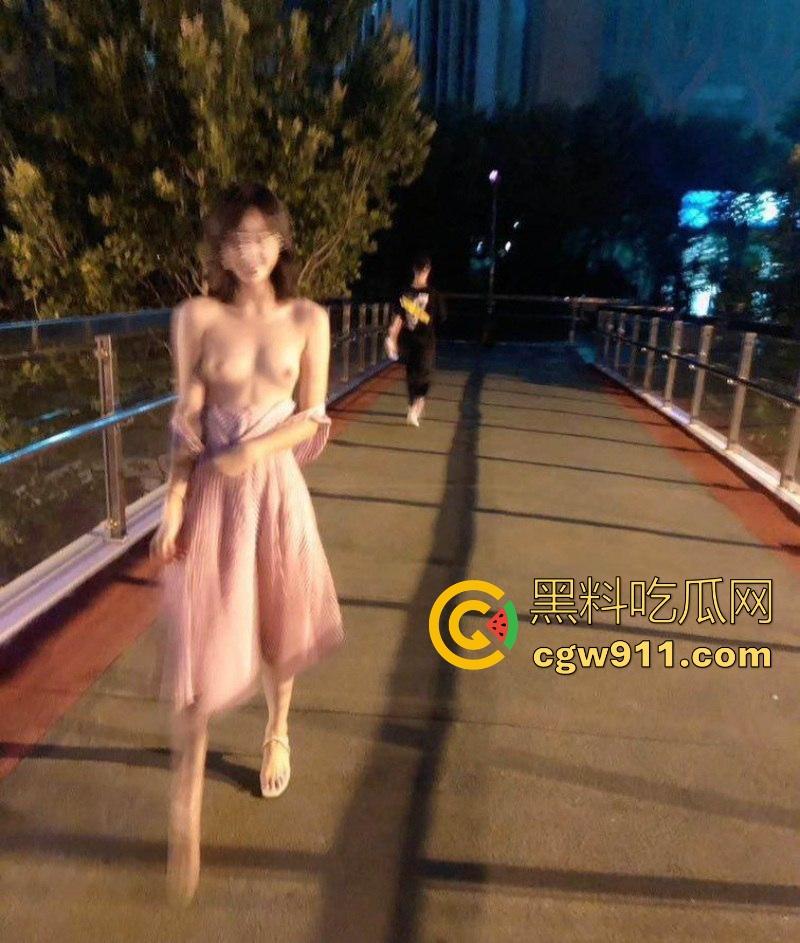 安徽师范大学极品豪乳学生妹，户外大尺度露出，宿舍道具自慰，无毛嫩穴女上骑乘假屌，这身材真的绝！