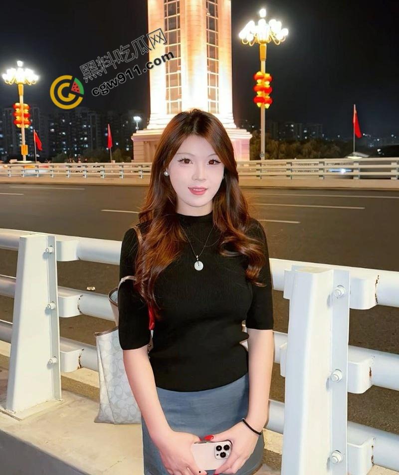 山东济宁骚母狗【张茹蔺】与男友性爱视频流出,肉体性感妖娆,深喉口交汁水狂喷,多姿势淫欢血脉喷张!