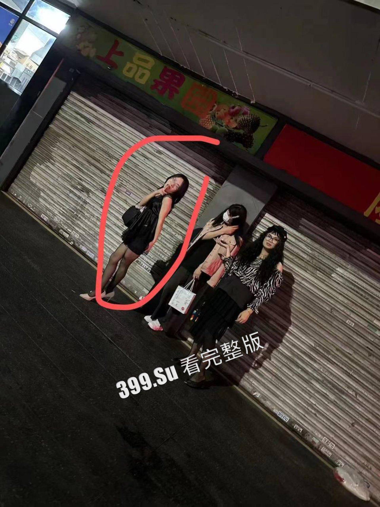 离谱！站街男 TS伪娘 男同组队出来卖淫 和嫖客当街对骂 附聊天记录