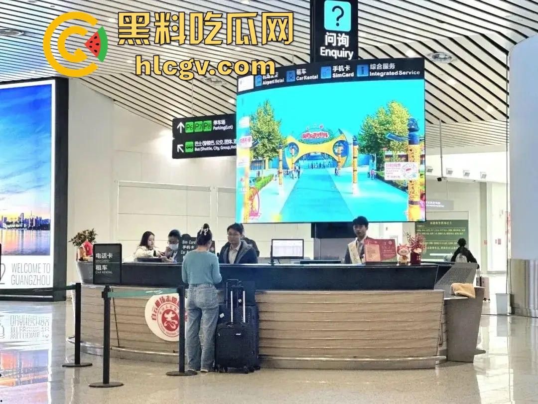 广州白云机场卫生间惊见哥们导管!上飞机前来一发图个睡得香?影子拍了40秒,这哥们结束直接收场!