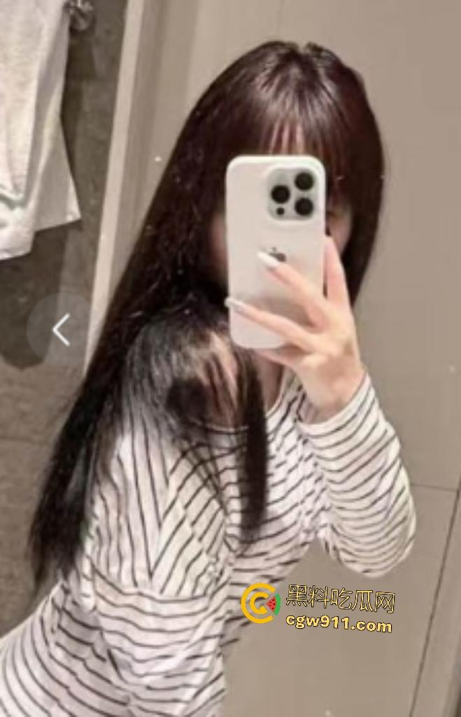 清纯校花【曹金丽】情趣黑丝裹紧雪腿诱惑爆棚,跪舔巨根喉爆极限挑逗,女神秒变床上浪娃!