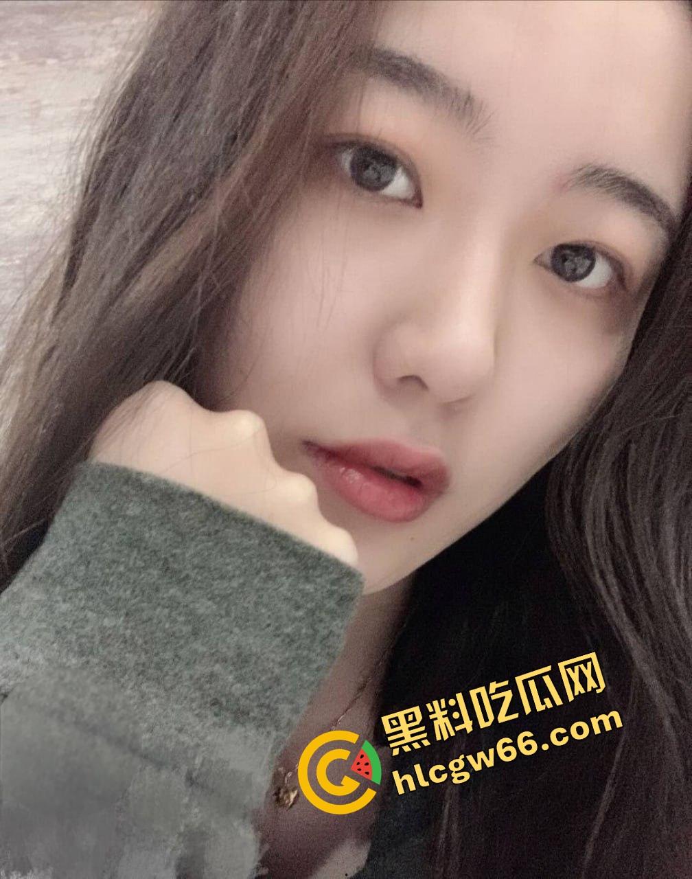 西安音乐学院反差婊【夏雨】欣操逼骚话连天,白嫩美乳被揉爆 深喉口爆内射爽到爆!