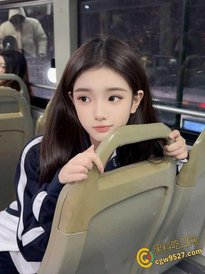 北京服装学院校花【于炜婕】,兼职外围私下曝光,更有招嫖卡片代言人之称,白虎嫩穴被各种玩弄!