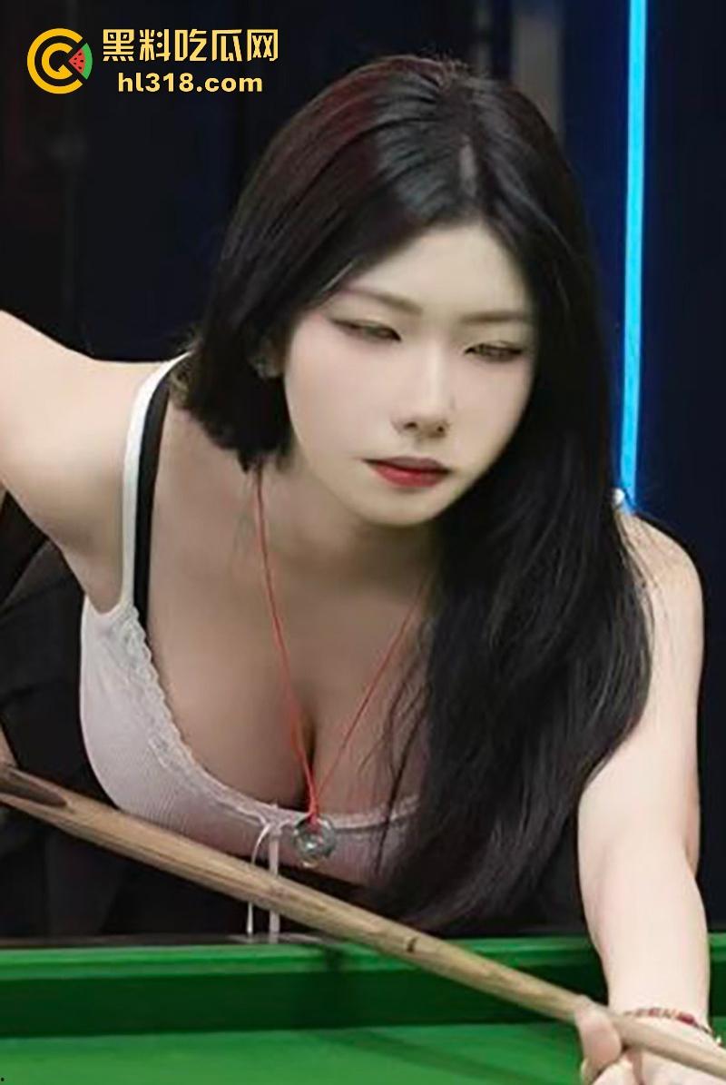 深圳华强北台球助教【钟意萱】约炮聊骚记录流出,巨乳母狗约炮成瘾,身穿性感黑丝被疯狂后入!