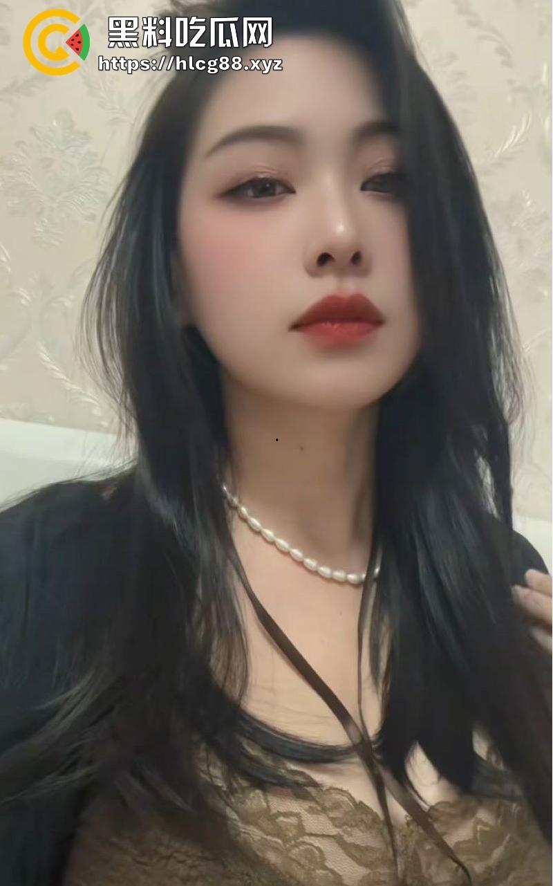 抖音网红少妇【肉肉老师】福利视频流出 体态风骚韵味十足 巨乳肥臀极具诱惑!