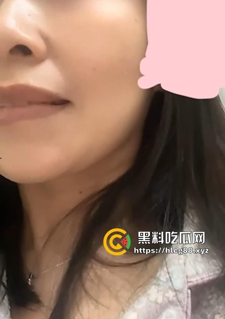 抖音网红少妇【肉肉老师】福利视频流出 体态风骚韵味十足 巨乳肥臀极具诱惑!