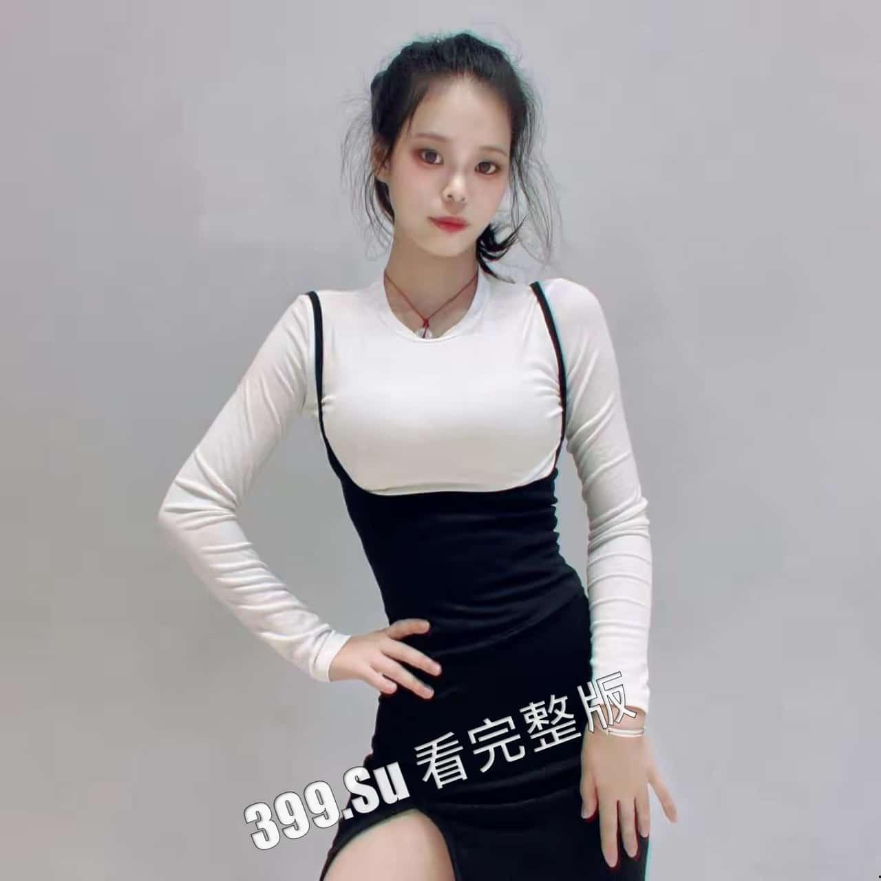 抖音 妍妍不爱吃盐 擦边主播才播前湿身福利 真空拍作品实力宠粉