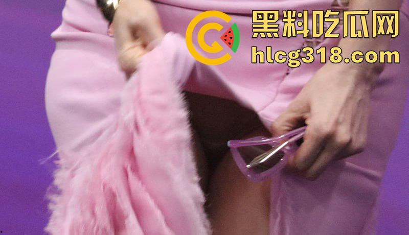 网络疯传Angelababy杨颖，酒店激情裸舞秀臀视频，细腰肥臀身材超性感，离婚后的女人果然有韵味！