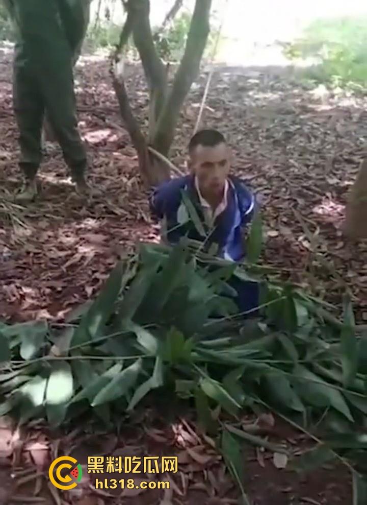 禽兽父强奸亲生女儿!导致女儿怀孕,村民愤怒自发替天行道,吊打禽兽生父,这种人就该打死!