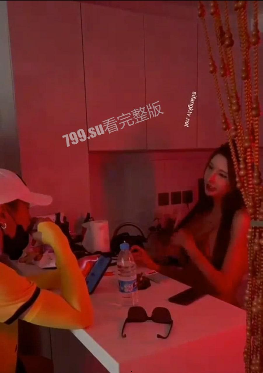 抖音重磅 颜值巅峰网红主播 欣桐 付费剧情勾引美团小哥