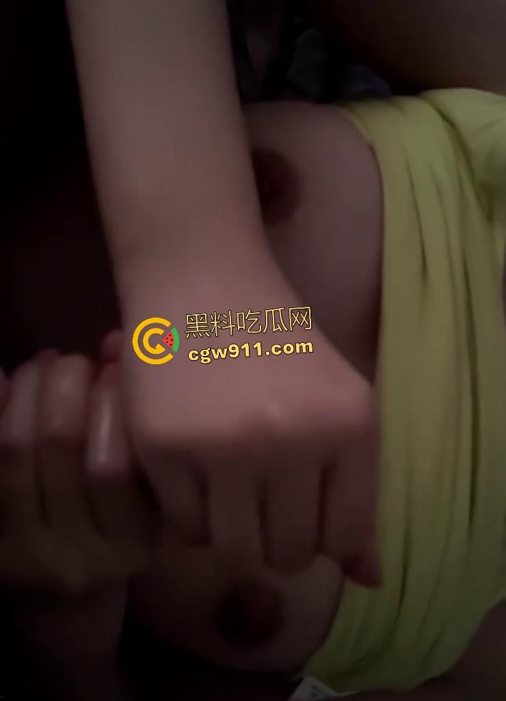 郑州清纯学妹【李佳明】,校园乖女变调教淫兽,家中炮机捣穴跪舔巨根双洞齐发,这要是被爸妈发现那不得了!