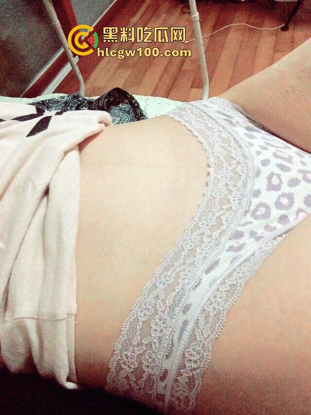 韩国风韵少妇【金贤敏】自拍露脸性爱视频曝光,年少不知少妇好错把少女当成宝!!!