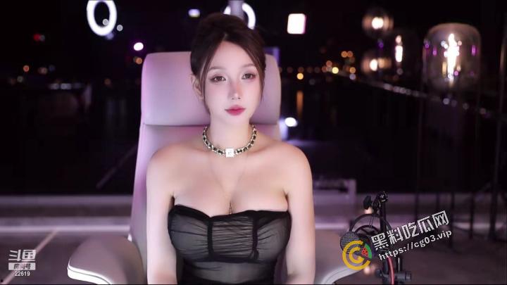 斗鱼 罗米娜 陪金主大哥三月份的出去的开房记录详情  有点勤啊 大哥不累吗 顺便搞点米娜定制皮衣开火车30分钟合集