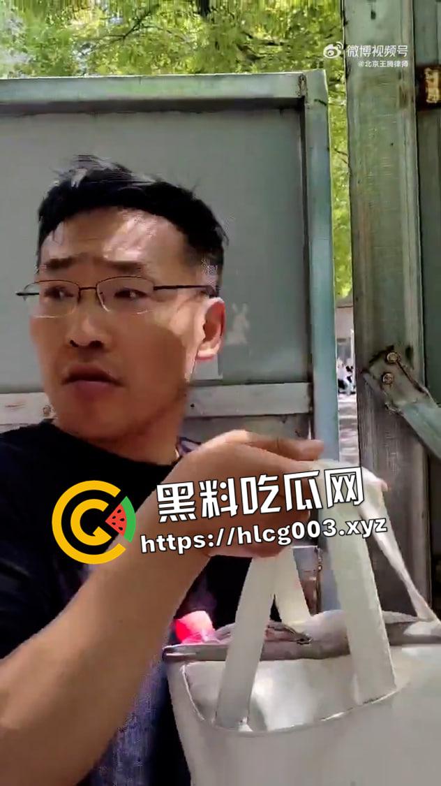 安徽大学江淮学院学生起义!学院转设 全体师生失去档案学籍还被校领导威胁 社交媒体封禁发言 真就没天理了?