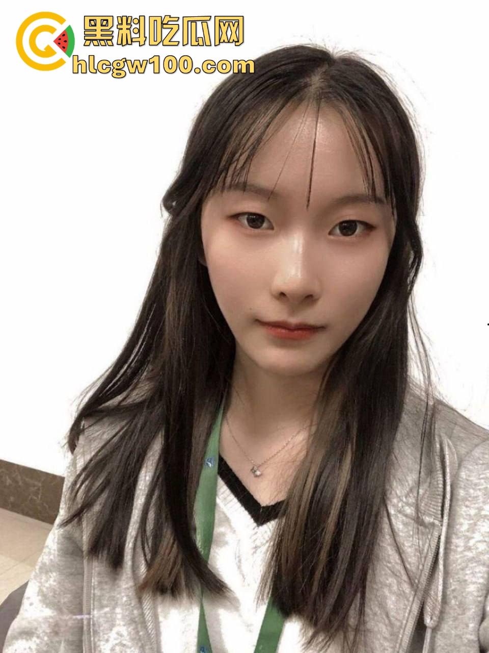 小编推荐!湘潭大学大一极品反差学妹【王璨】淫荡发骚视频视频曝光,邻家学妹天花板。