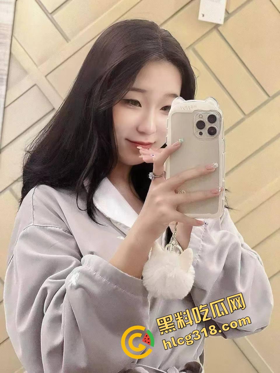 舞蹈生高难度吃屌动作,身段够软嘴巴够深,累成狗也要深喉到底,这姿势我真是头回见!