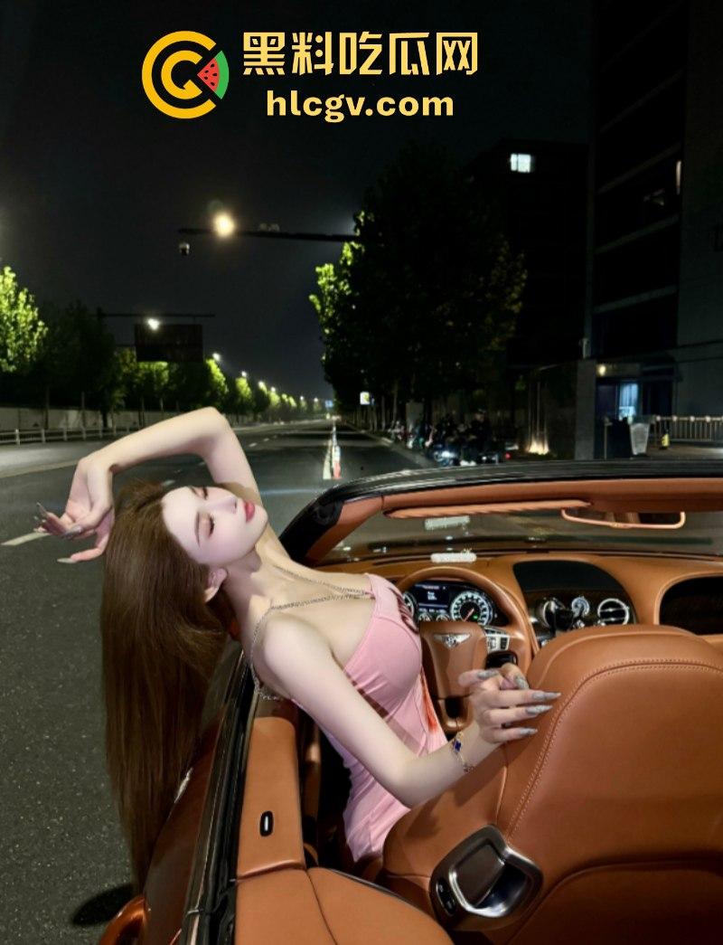 微博436W粉丝大网红【王一霏ADA】面对潜规则果断一对一视频四点全露！