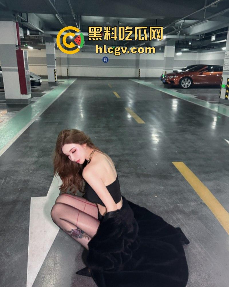 微博436W粉丝大网红【王一霏ADA】面对潜规则果断一对一视频四点全露！