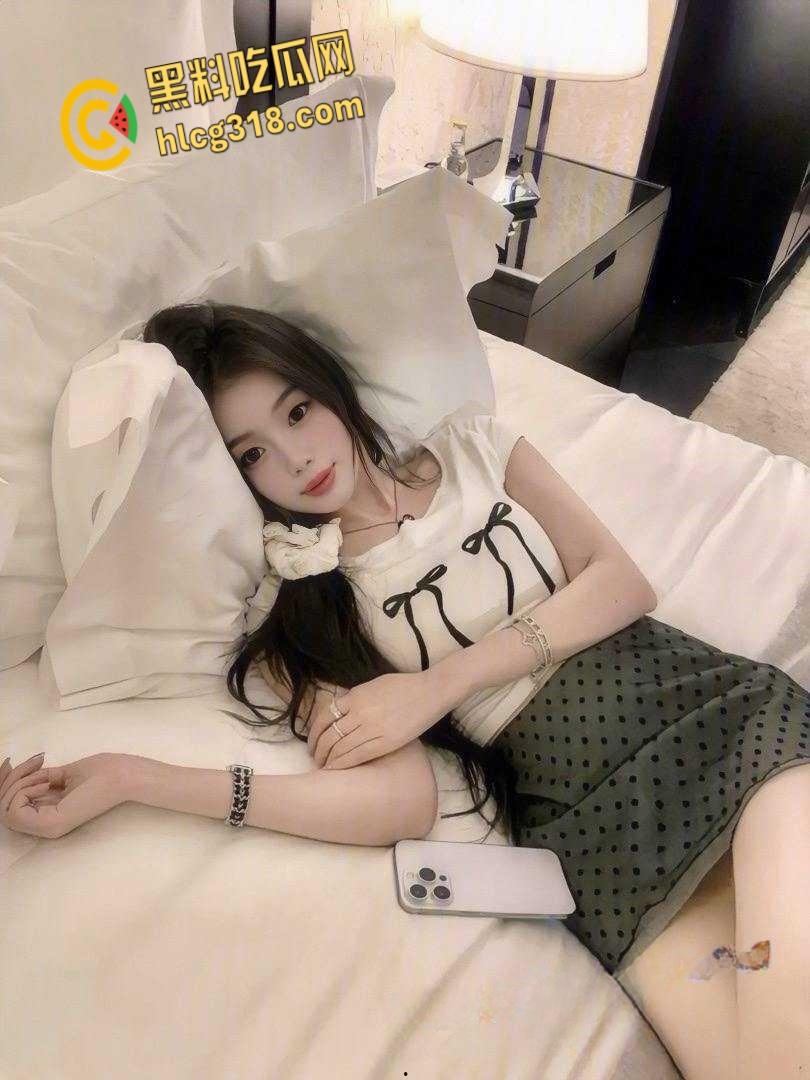 北京航空航天大学【向晓溪】,瞒着男友下海兼职赚钱,航校的妹子太适合做炮机了!