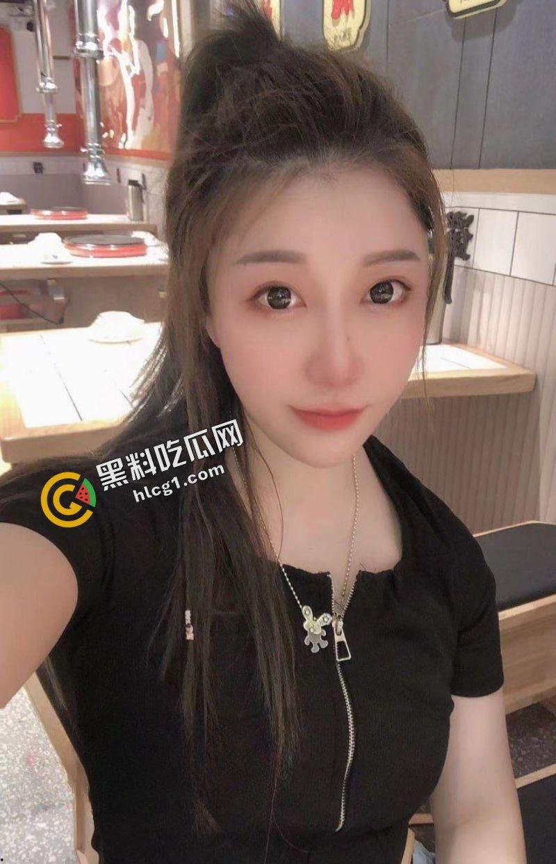 风韵犹存的少妇熟女 和单男打麻将输钱 用骚逼抵账 站立冲刺后入现拍视频流出