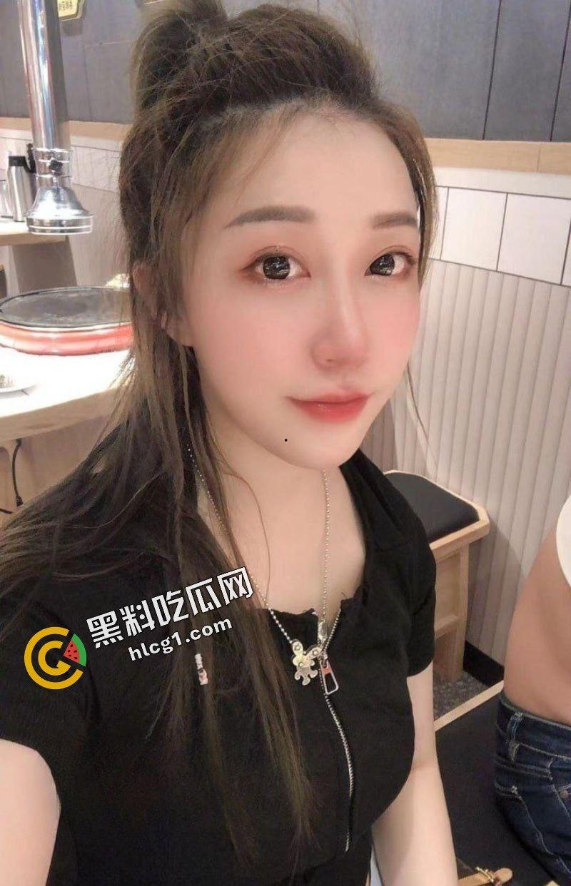 风韵犹存的少妇熟女 和单男打麻将输钱 用骚逼抵账 站立冲刺后入现拍视频流出