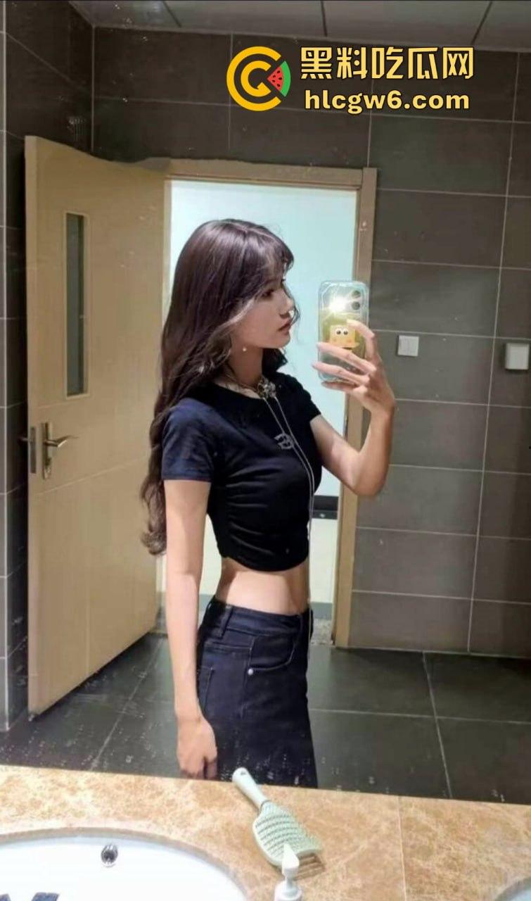 浙江已婚人妻深陷淫趴乱交派对, 群交疯狂沉沦,轮流爆草内射流精,沦为精液肉便器的堕落之路!