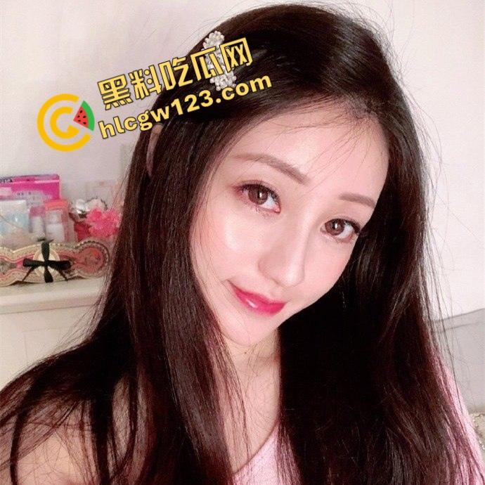 她是南昌最能装的骚货『乔欣玉』金主点菜送上门,浓眉大眼清纯外表,穿包臀裙被金主哥花样调教!