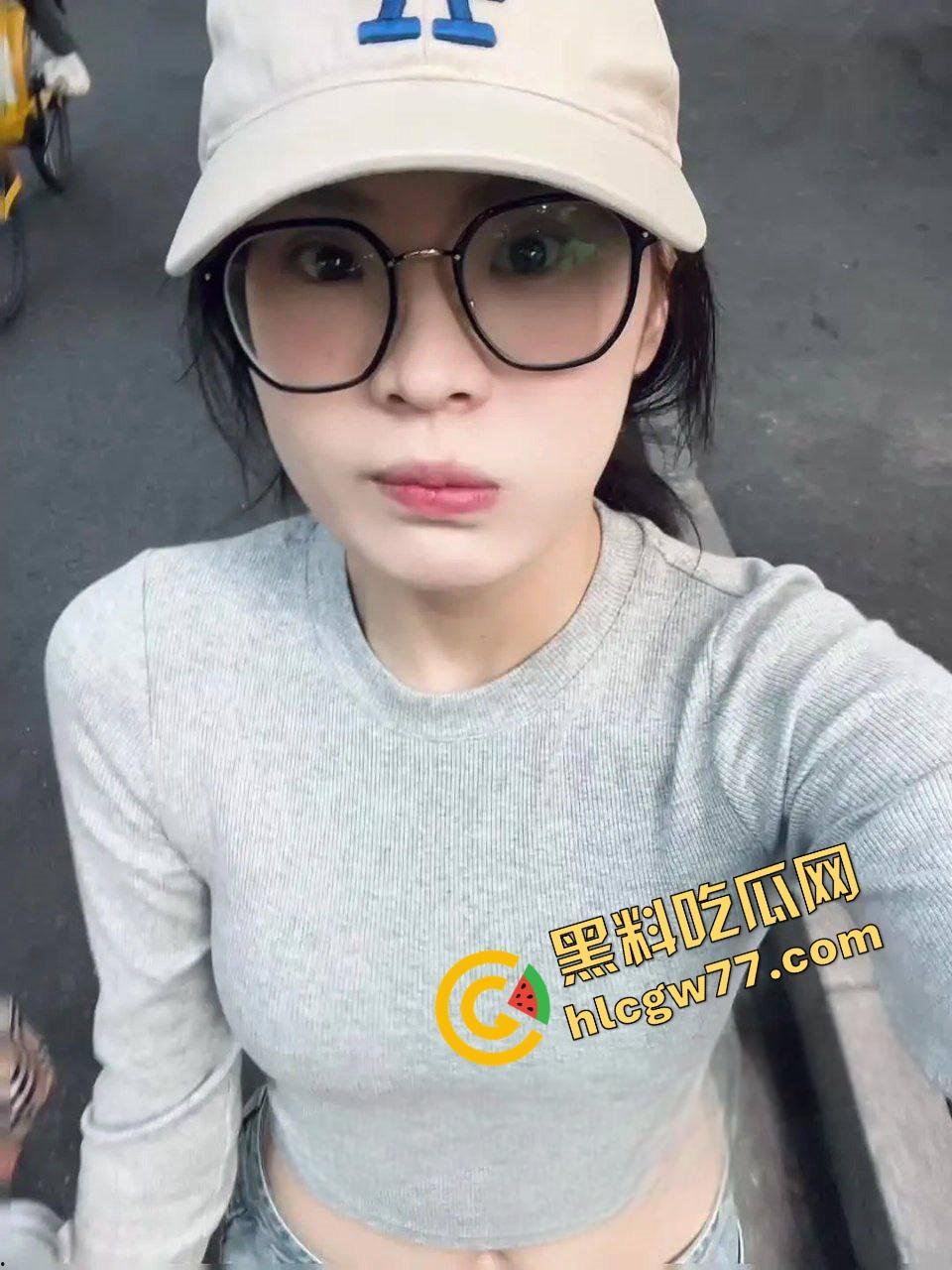 山东21岁反差前女友【曾雨悦】表面清纯乖巧,床上却抢着口交舔棒,女上骑乘自己爽到腿软!