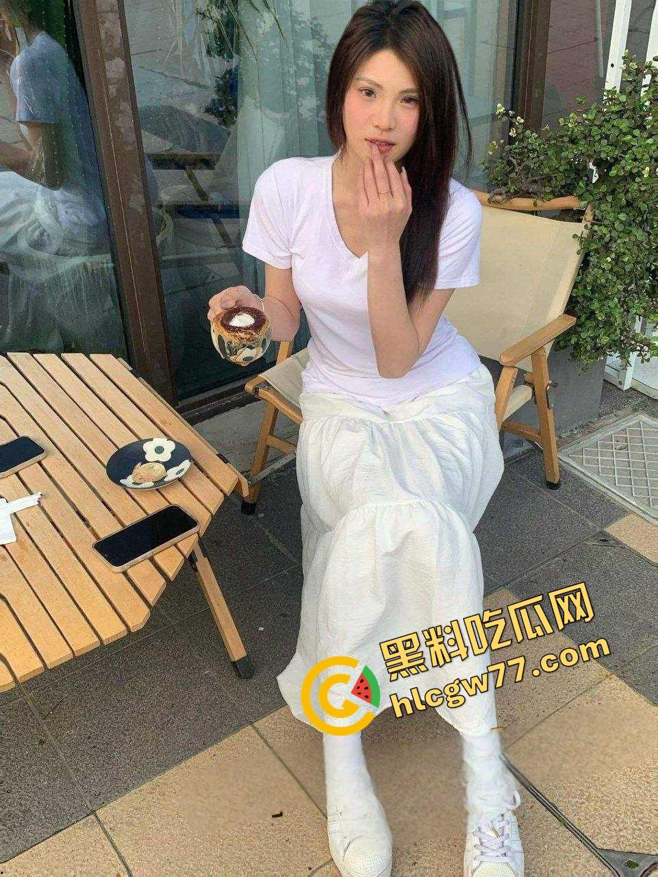 山东21岁反差前女友【曾雨悦】表面清纯乖巧,床上却抢着口交舔棒,女上骑乘自己爽到腿软!