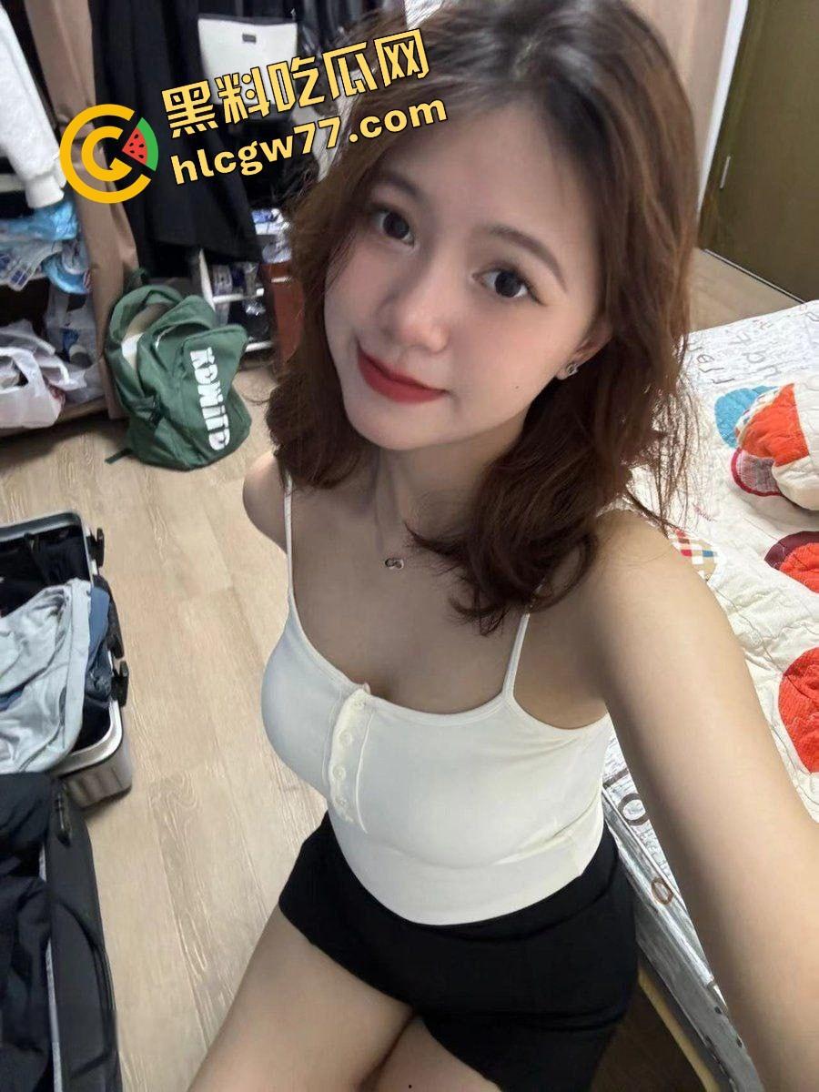 世界上最大的背刺，成都女孩【周然】手机借闺蜜打游戏，结果闺蜜偷看到她大量私密，友谊当场粉碎！