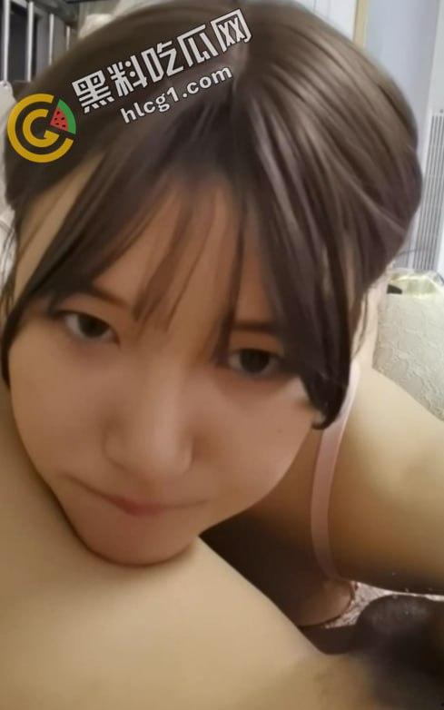 瓜友求瓜!表情包出处 女主颜值超高 清纯又可爱 骚话不断 反差吃鸡 吞吐不停