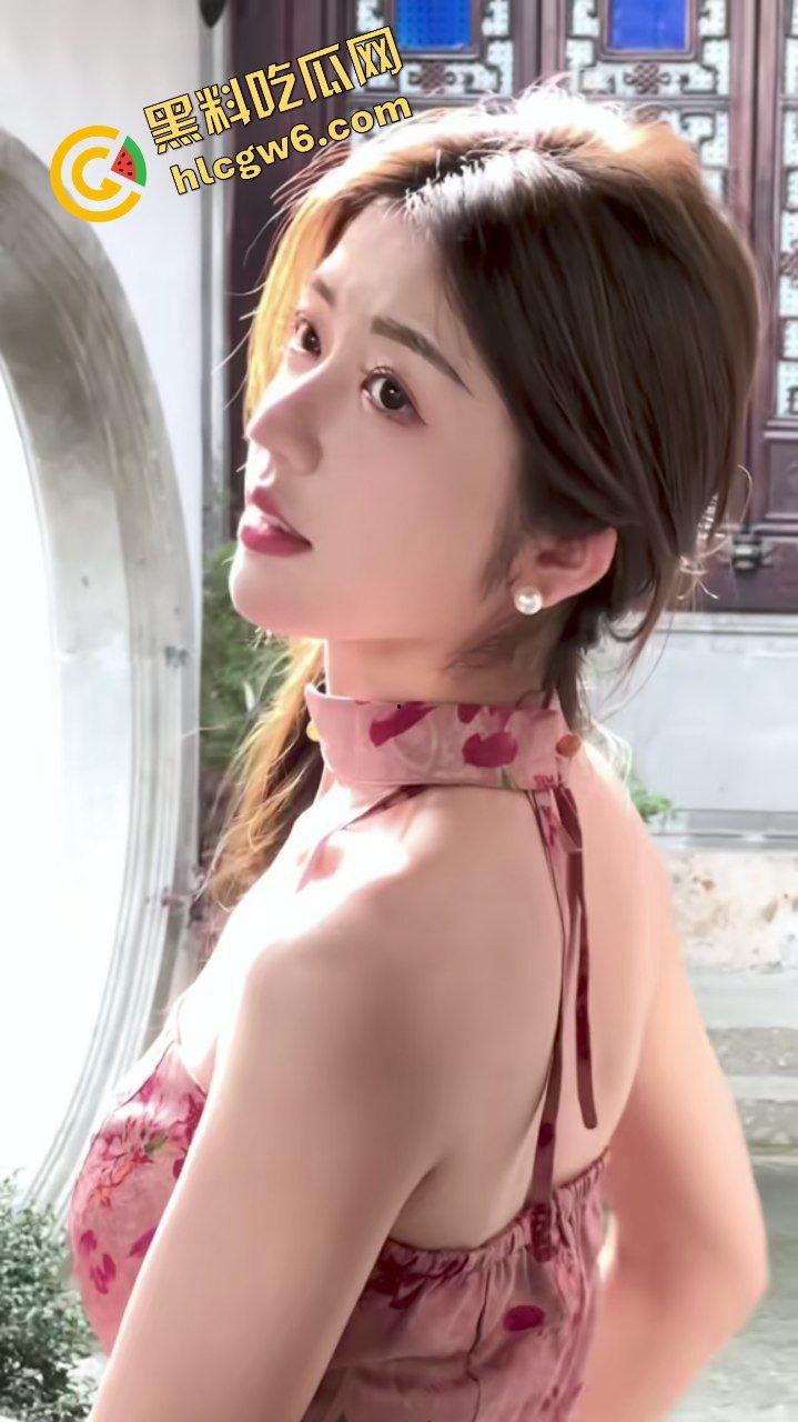 抖音极品超美御姐反差婊网红骚鸡『梨涡姐姐』开盒曝光淫姐 私下与金主激情舔鸡操逼!原创独家流出!