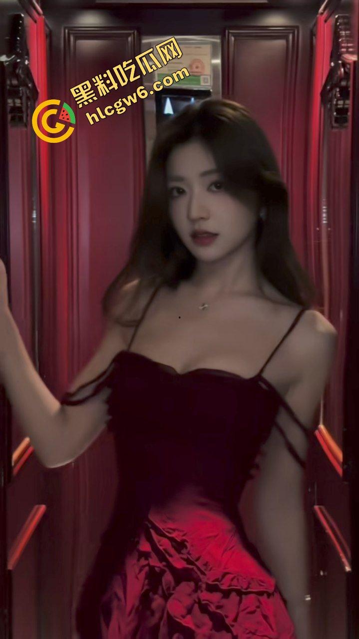 抖音极品超美御姐反差婊网红骚鸡『梨涡姐姐』开盒曝光淫姐 私下与金主激情舔鸡操逼!原创独家流出!