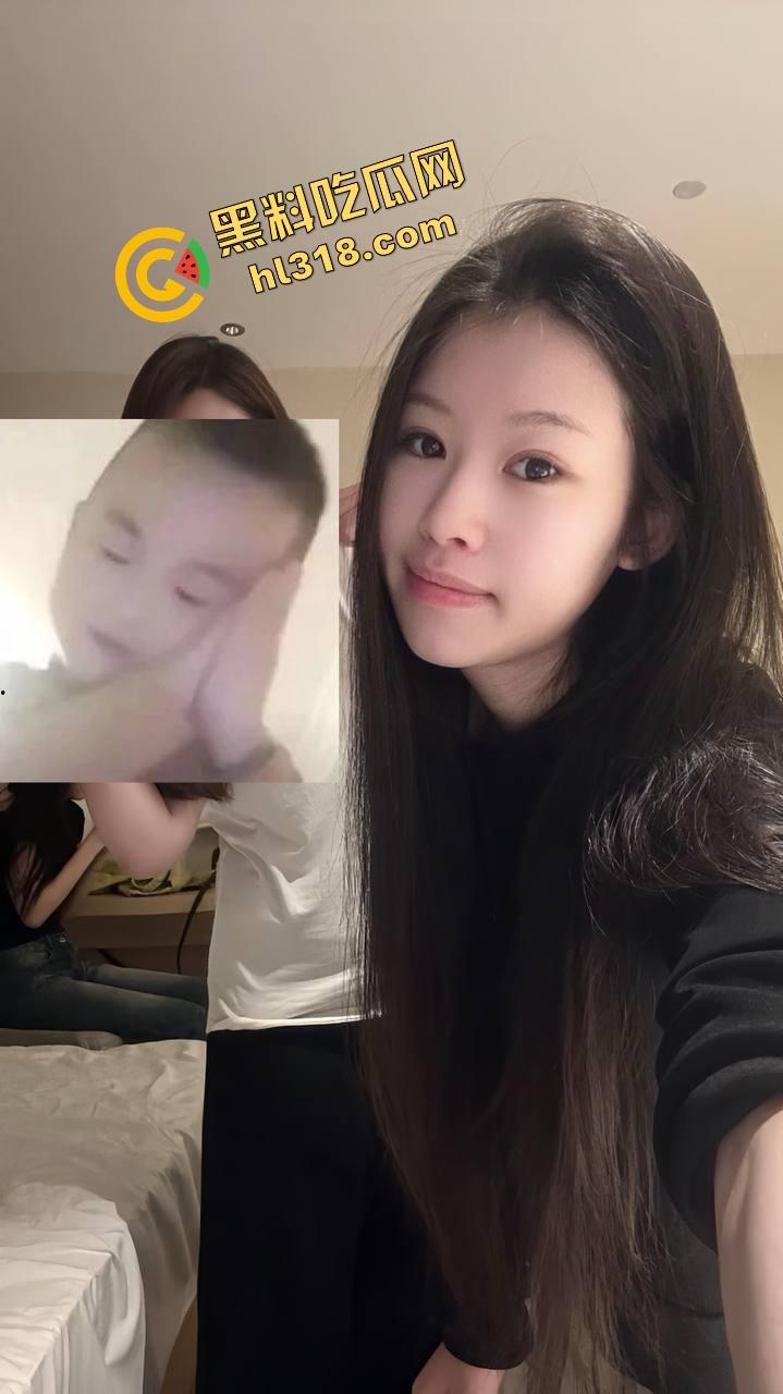 约炮美甲店少妇本想随便玩,结果喷成水龙头,直接喊兄弟组队3P,骚货嘴上说害羞下面一刻都不停!