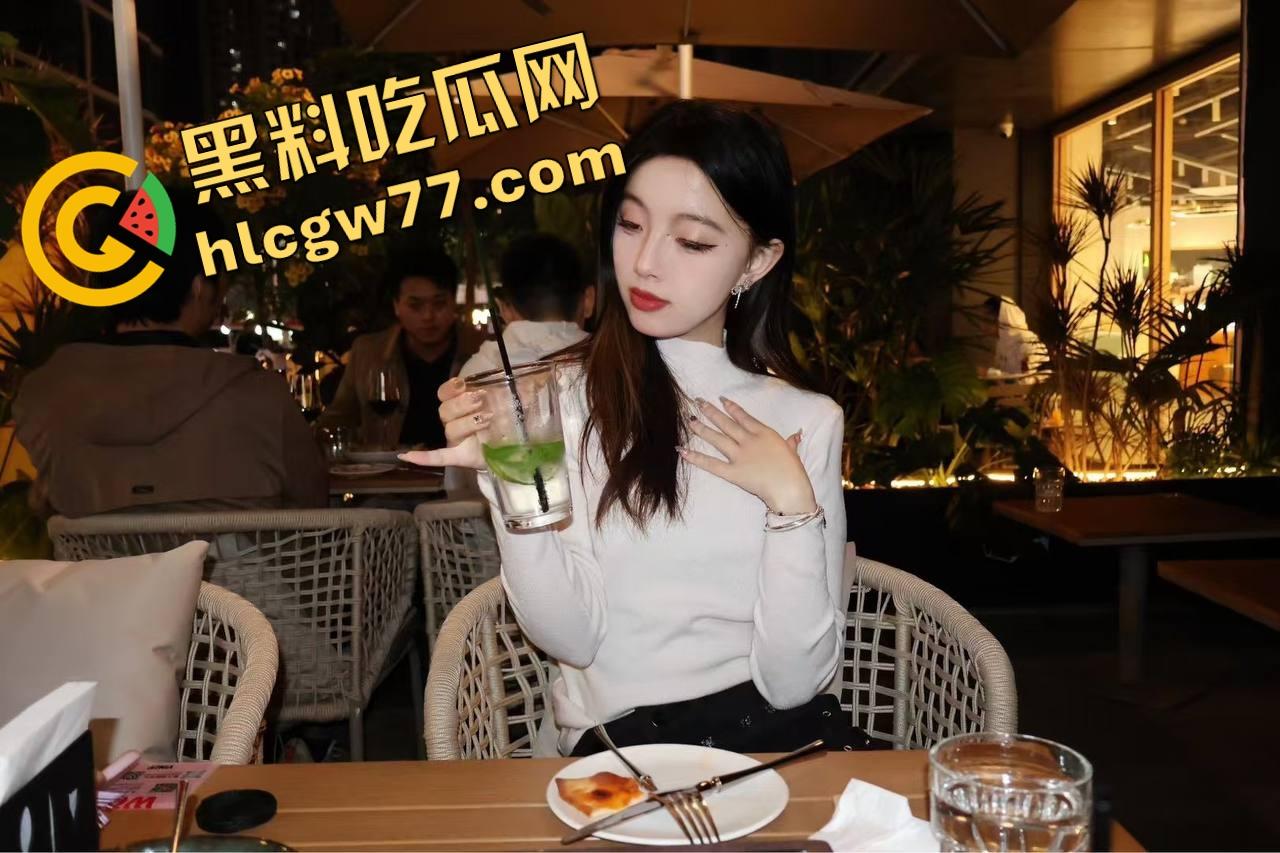 三千块约上澳门外围极品女神,狗链拴脖子跪舔伺候,后入到嗓子都叫沙哑了,这服务值疯了!