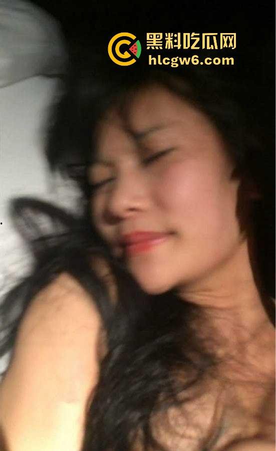 退役警花下海经商服务洋鬼子被按床打桩 又一个制服浪货被操成肉便器 警花传人不如『张津瑜』还想靠肉体上位？