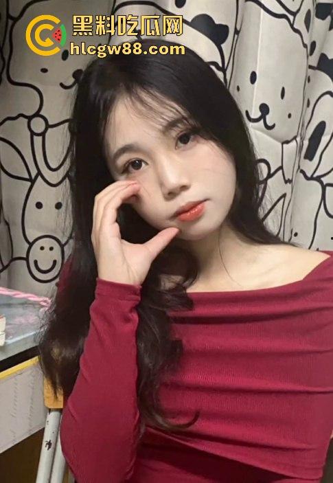 江苏徐州清纯嫩妹【李凝珠】生活照和现实的反差 母狗配丝袜 骚穴随便插 男友炮友直呼太过瘾!