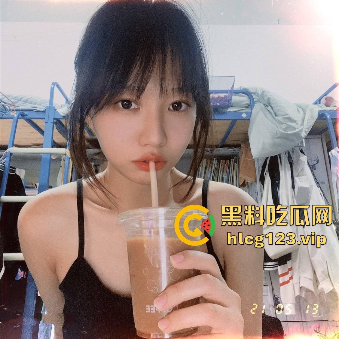 汕头大学约炮门!05年肉丝小学妹被体育生狂插,甜美叫声勾魂,男友干不动的被学长操翻!