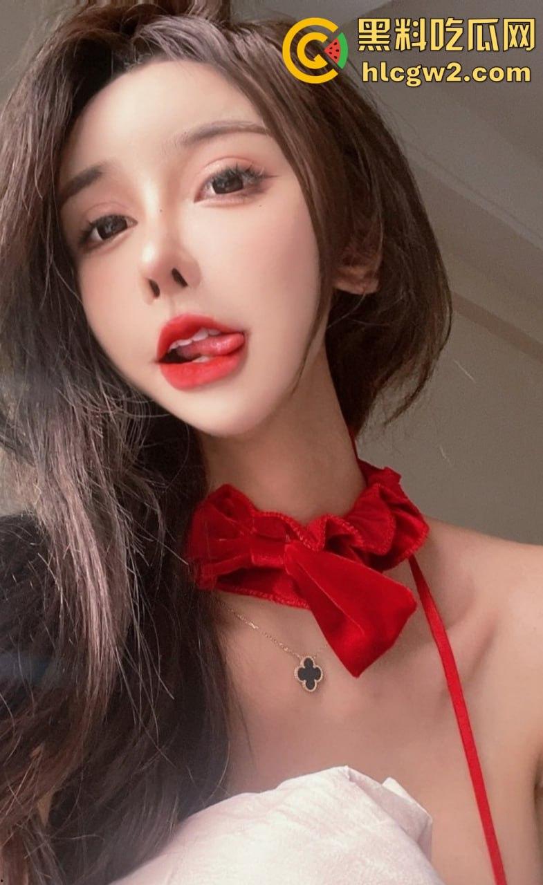 直男慎点！推特174cm高挑女神TS名媛【小草莓】迷晕无知直男体育生，穿小丝袜口爆搞得比真女人还骚！