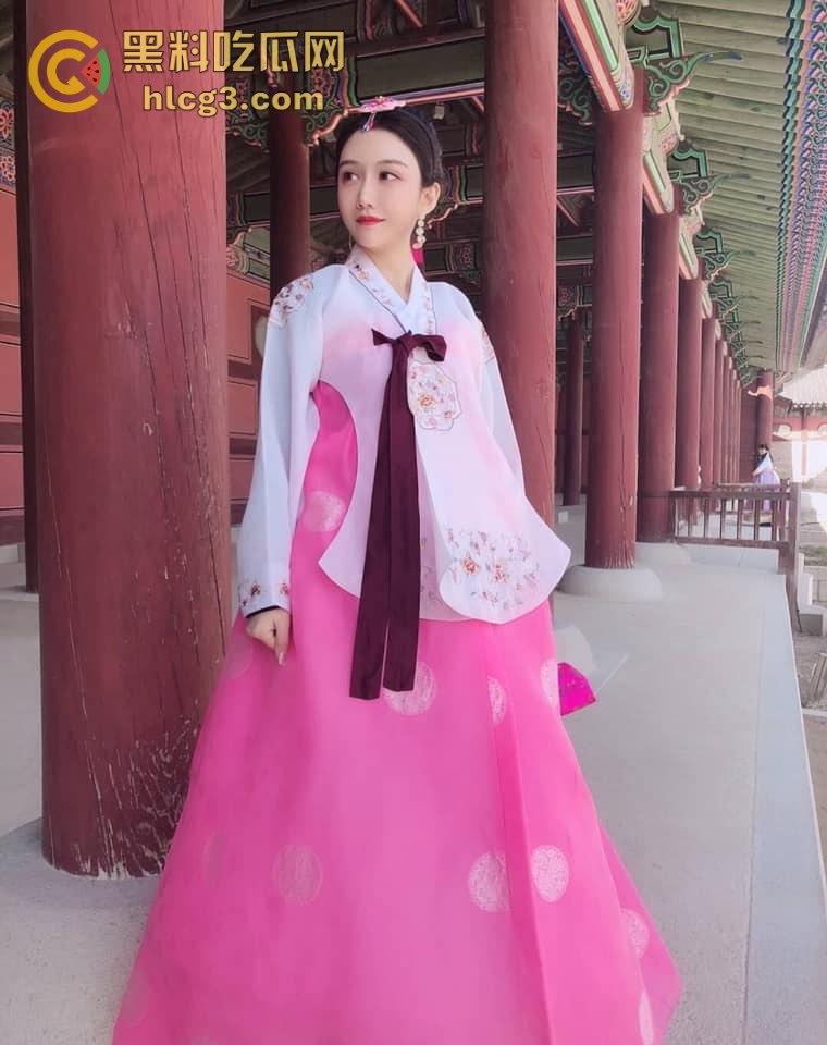 极度反差高颜值清纯女神【晓雅】性爱私拍曝光!白肤大波粉奶头尽显诱惑,私处已被金主玩黑令人心动!