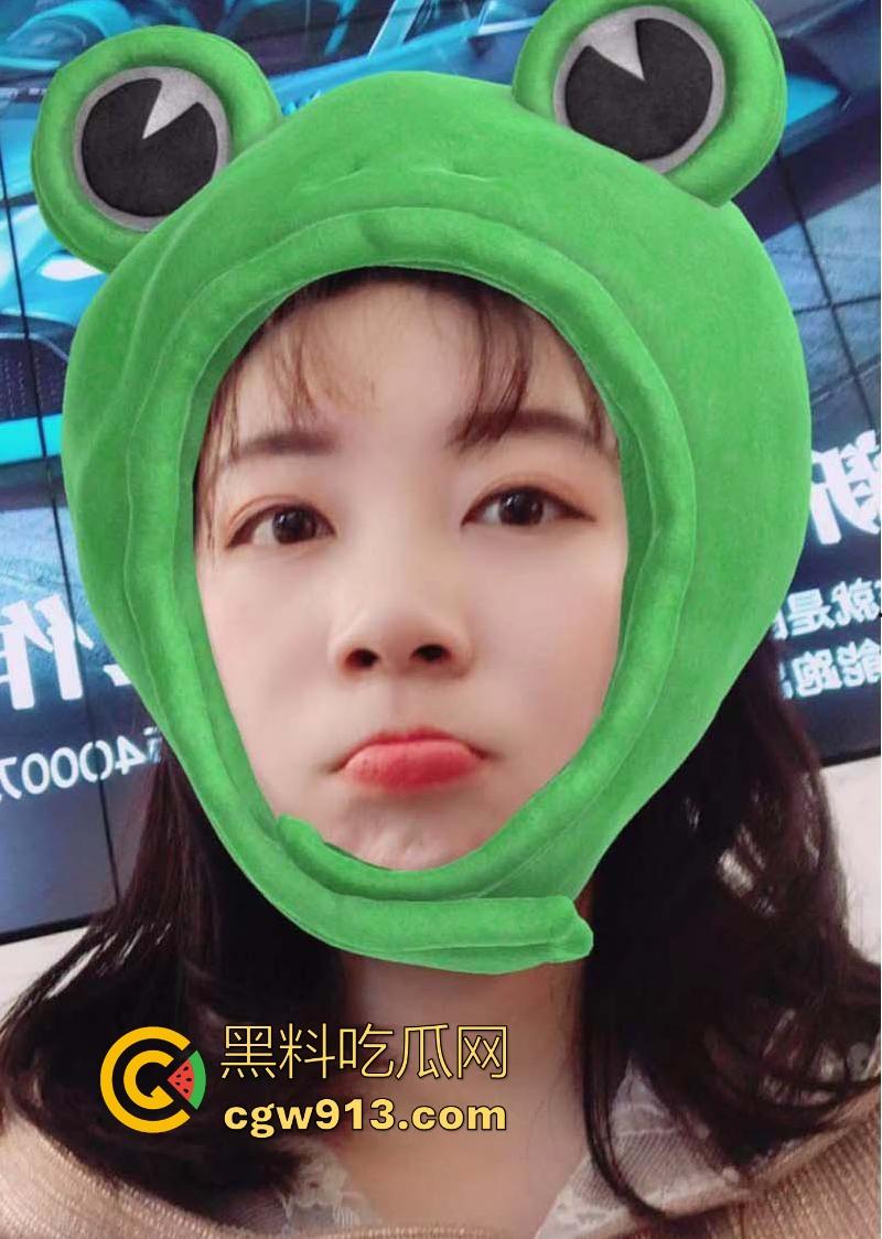 长沙私立高中英语老师【直雯静】与男友性爱自拍外泄，露脸口交常遭暴力猛插，表面清纯实则反差母狗！