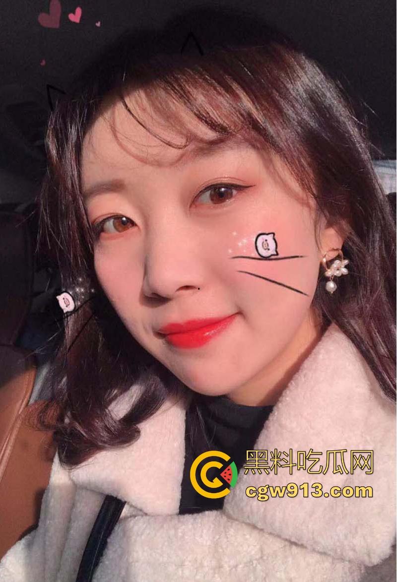 长沙私立高中英语老师【直雯静】与男友性爱自拍外泄，露脸口交常遭暴力猛插，表面清纯实则反差母狗！