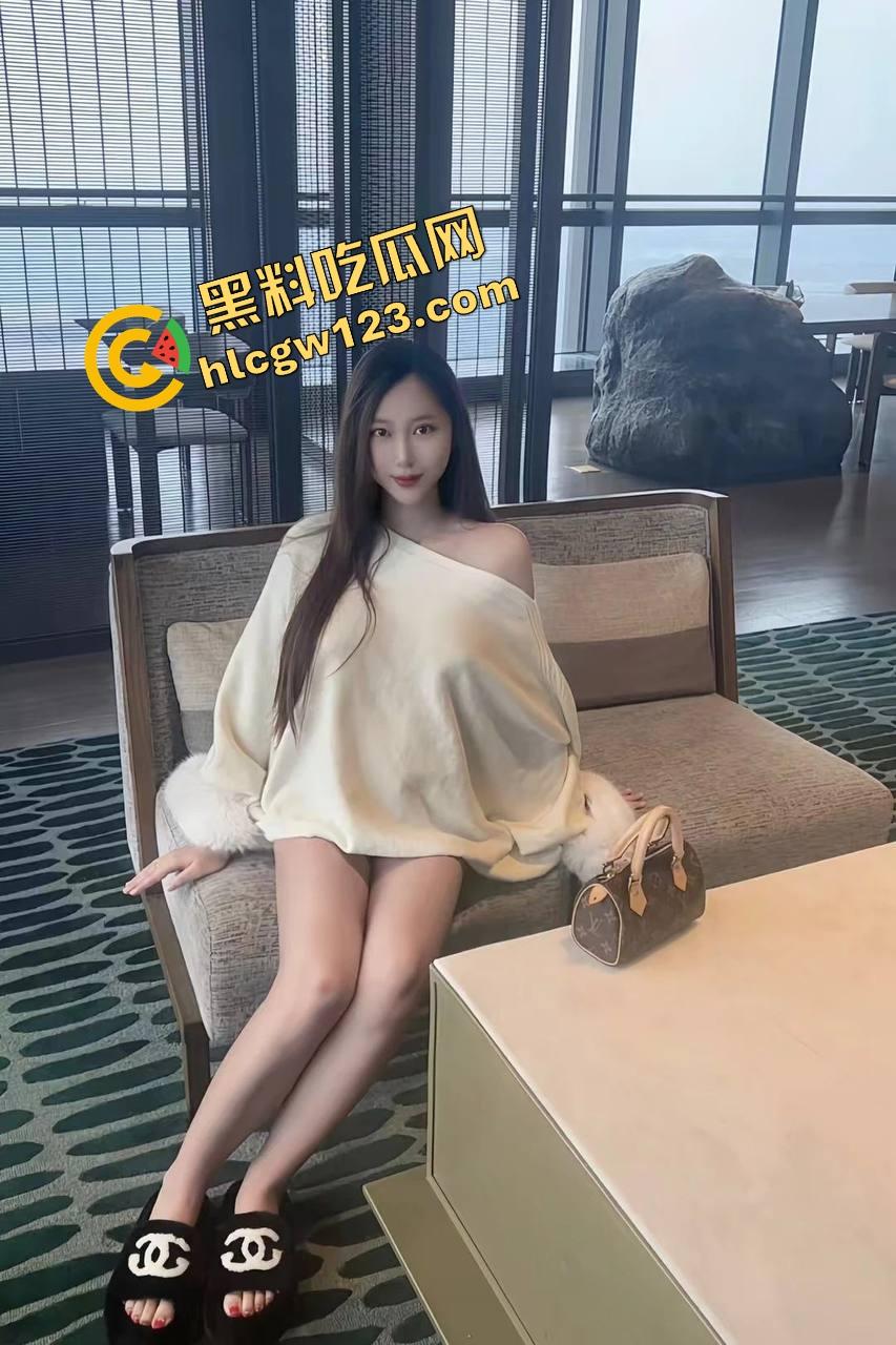 岳母端午串门趁闺女上班勾引女婿大屌狂插,骚逼夹得鸡巴冒火星无套爆射子宫,嫩奶巨乳舔到爽断魂!