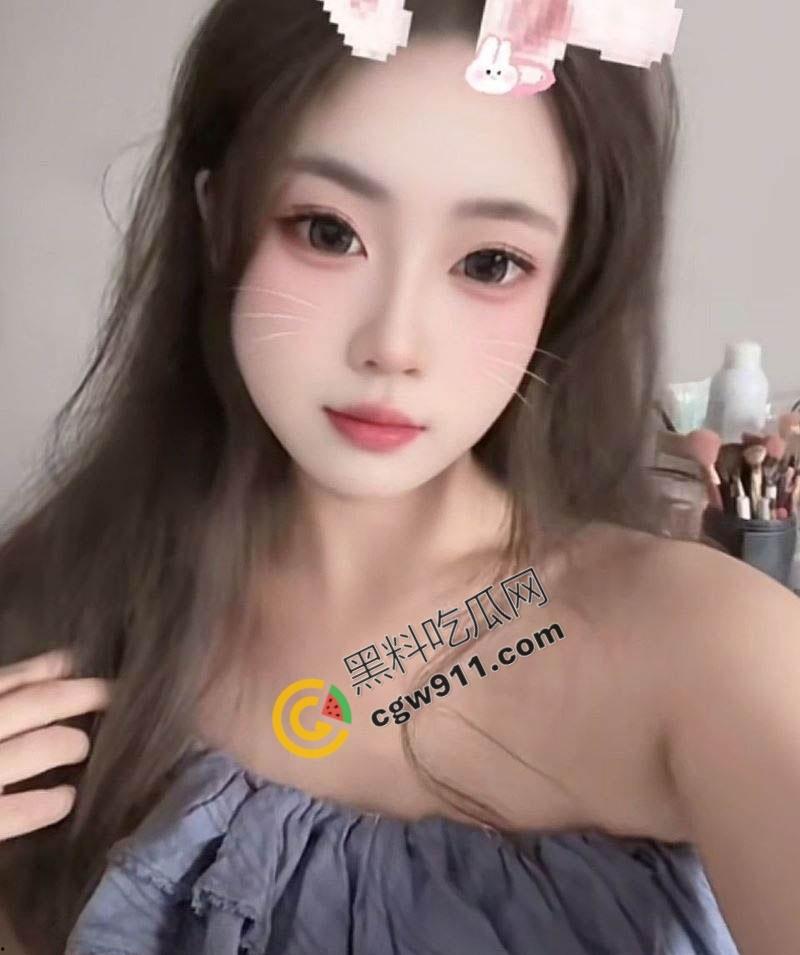 江苏上饶台球助教【张琳琳】真面目揭露：大奶翘臀镜前被金主掐脖后入爆操，高清露脸野性激情视频惊爆网络！