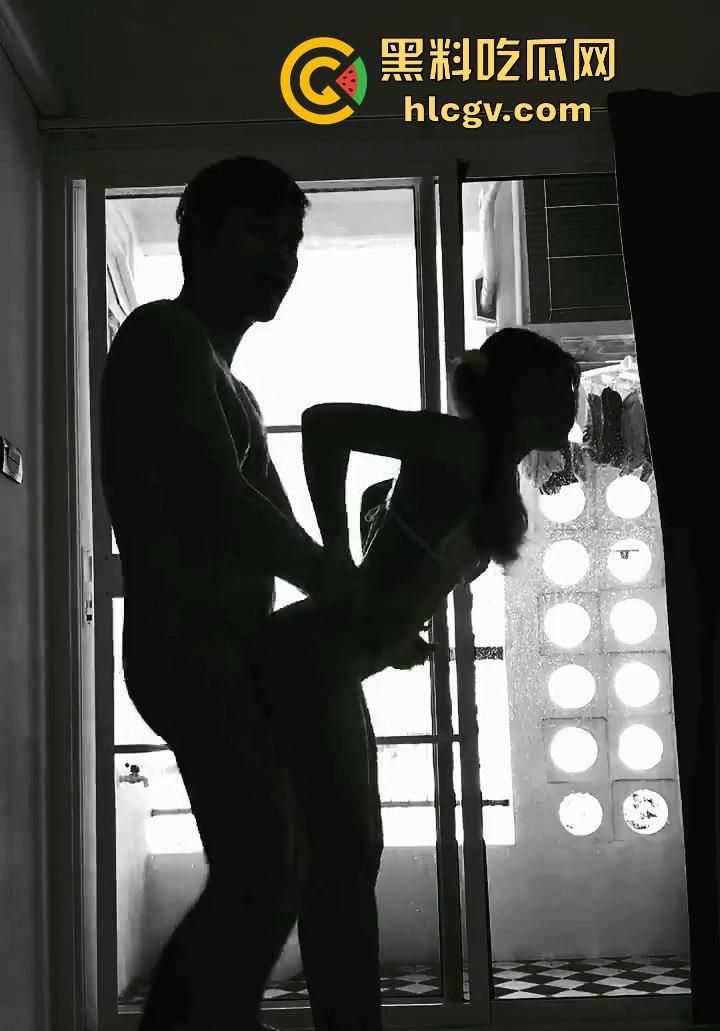 抖音网红开关灯变装骚操作之非常规抖音!美乳摇晃露乳撩人,灯光一暗一明,个个都让人上头!